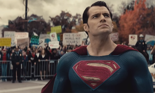 《蝙蝠侠大战超人：正义黎明》预告片正式公布